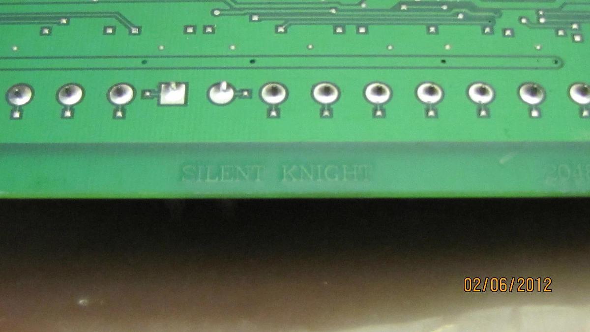 Used SILENT KNIGHT CIRCUIT BOARD CARD 204820L