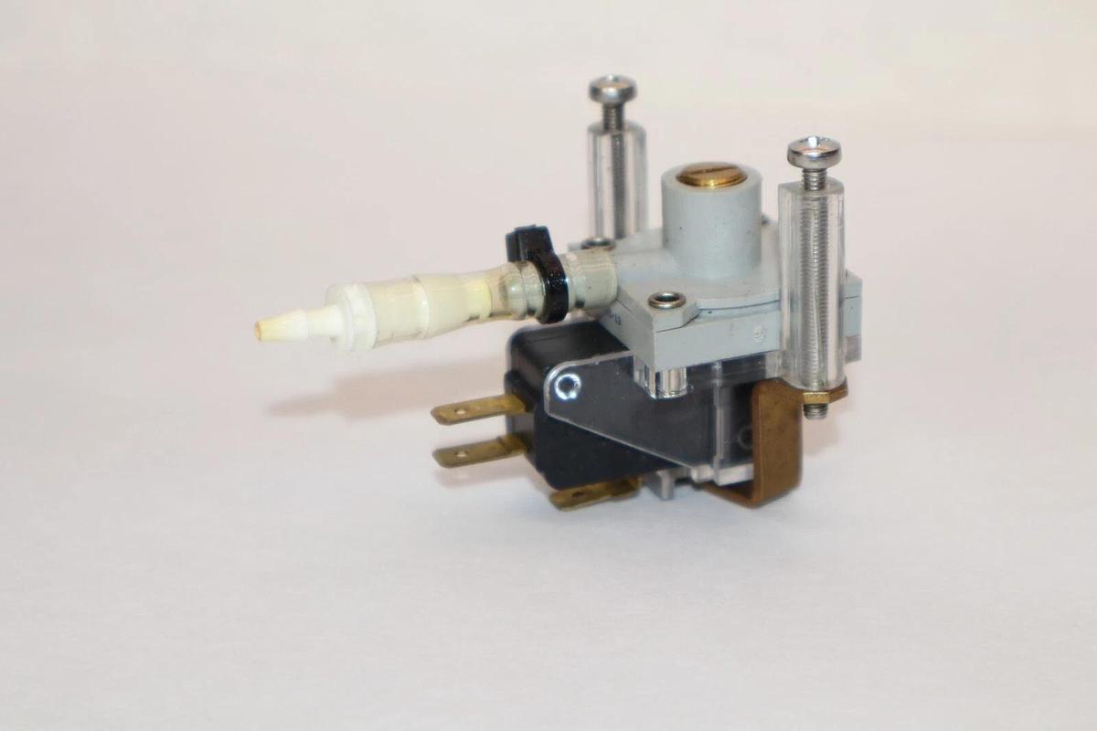 Used 601-V-G-0.35 Bar , 601-V-G-0.35Bar Pressure Sensor