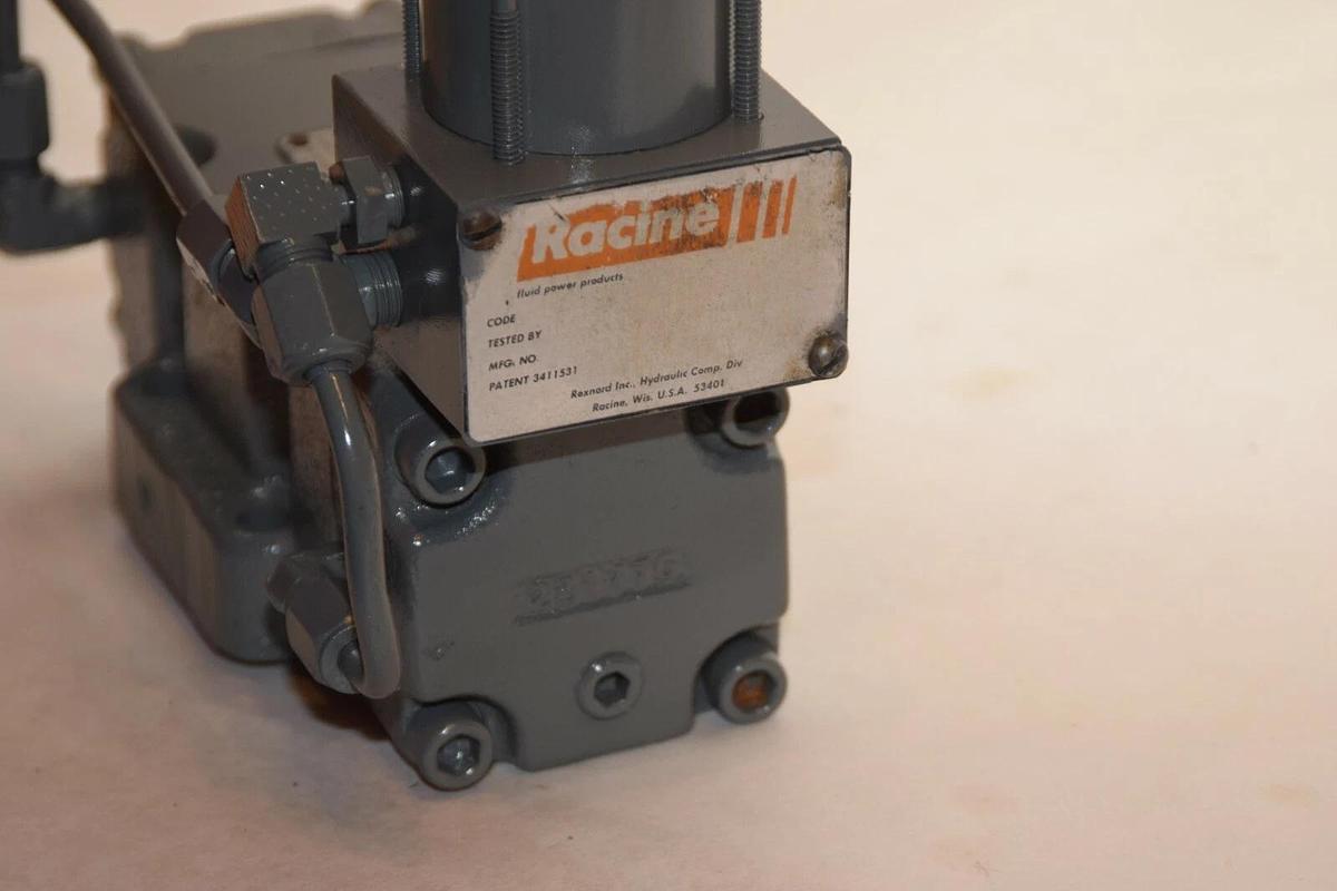 Used Racine FE1-EAAH-S06S-05 3000PSI Pressure Electrical servo Valve FE1 EAAH S06S 05