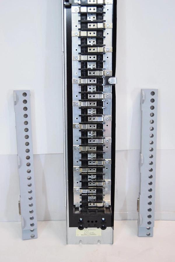 Used Square D Main Lug Circuit Panelboard NQOB84242LL 225A 42 Circuit