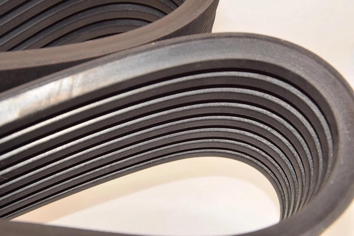 D&D POWERDRIVE B-95/08 ORB-19-13829B95/08 8 Rib 98" L 0.62" W V-Belt (NEW)