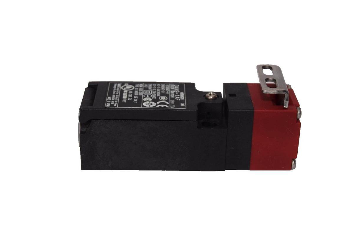 Used Omron D4NS-1AF 3A 240Vac Safety Door Switch - Lot of 5