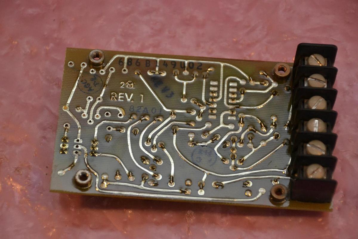 Used ABB CIRCUIT BOARD CARD 686B149U02 REV. 1