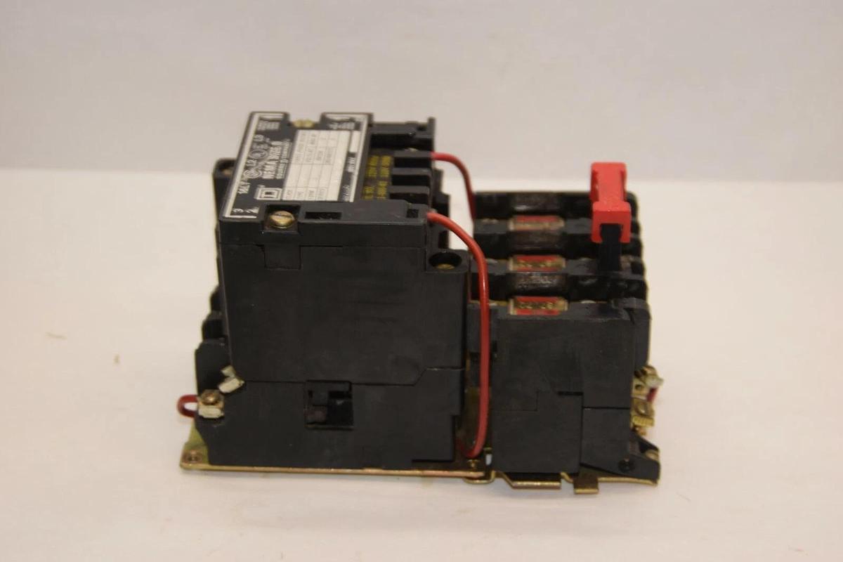 Used SQUARE D Starter 8536 SB0-2 SB02 SBO-2 SBO2 8536SB0-2 Size Sz 0 110/120v Coil