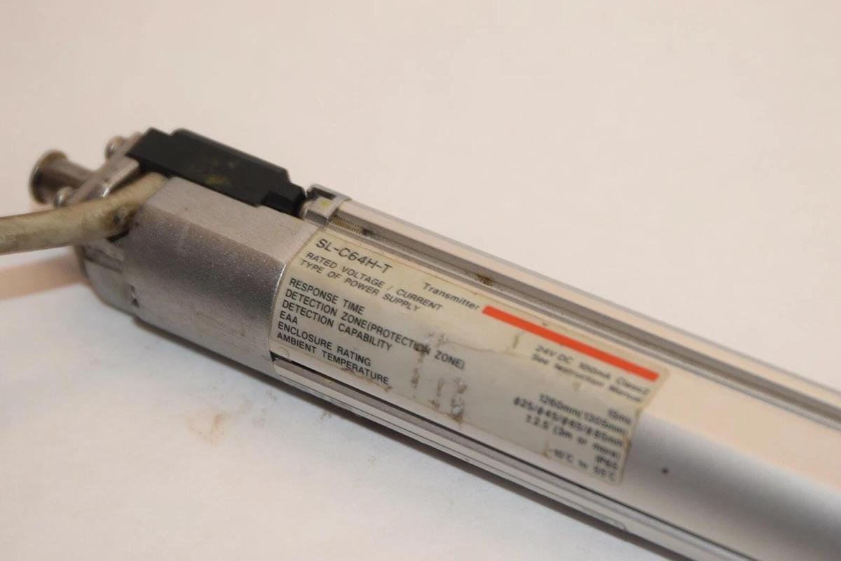Used KEYENCE SL-C64H-T SLC64HT 24Vdc Light Curtain Transmitter