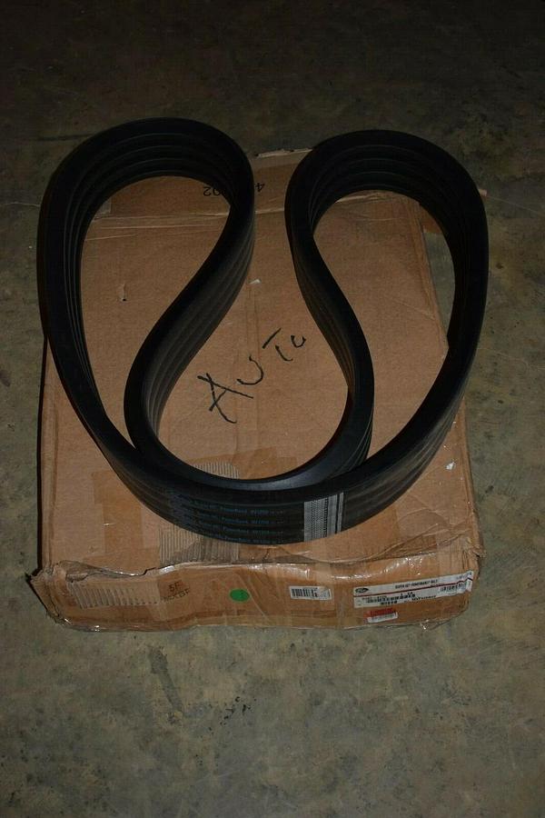 NEW GATES 8V1250 4/8V1250 SUPER HC POWERBAND 4 RIB BELT