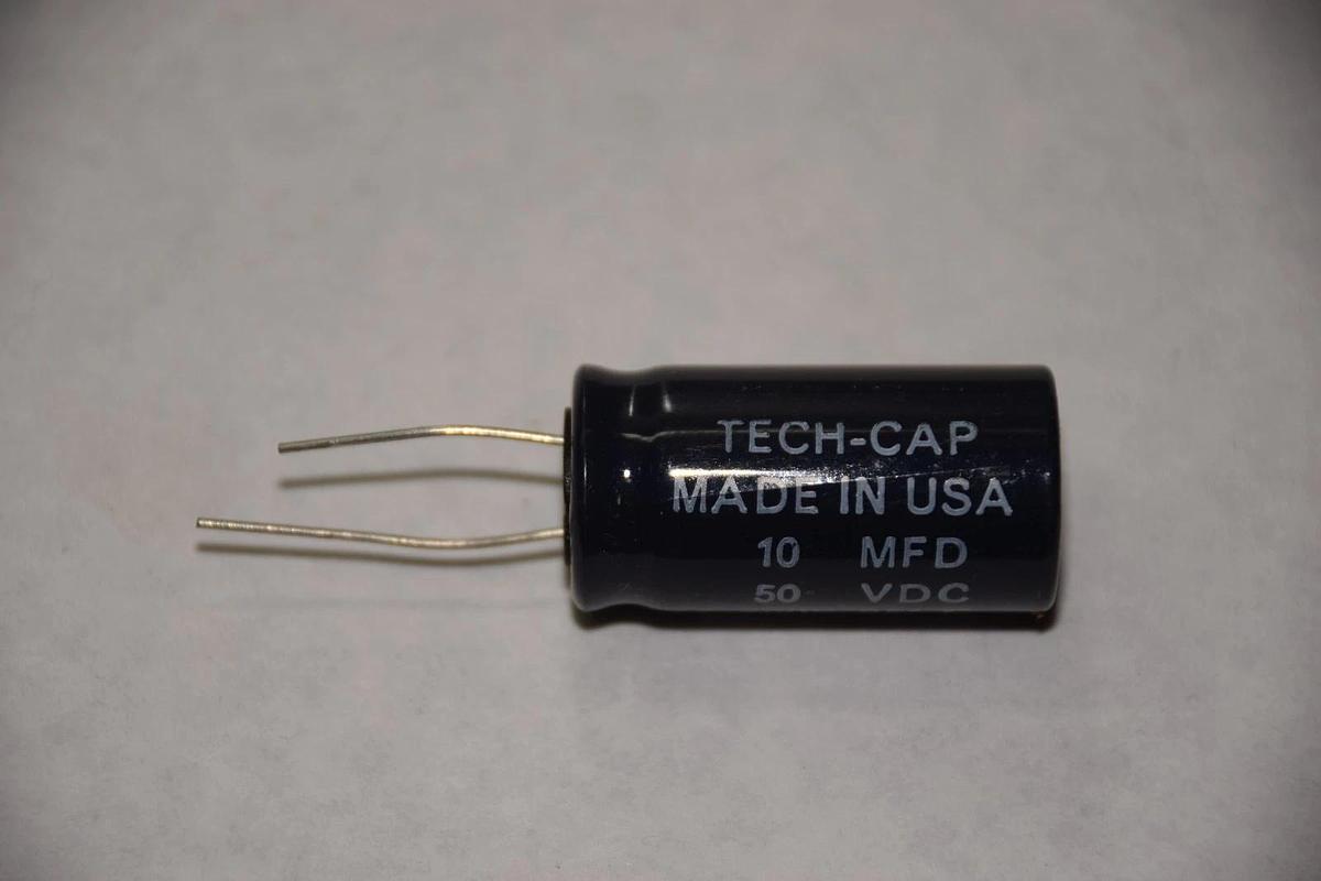 TECH-CAP 10 MFD 50 VDC +/-20% 85 DEGREE CELSIUS HFNP CAPACITOR NEW