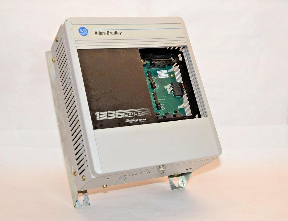 ALLEN-BRADLEY 1336 PLUSII 1HP AC Drive 1336F-BRF10-AA-EN-HAS2-L4 (NEW)
