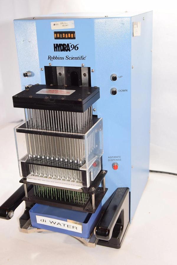 Used ROBBINS SCIENTIFIC Hydra96 115V 60H 240W Liquid Handler System