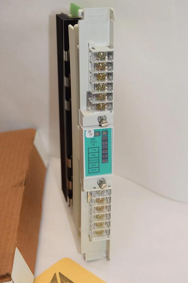 Honeywell 621-2101R 6212101R 115vac Isolated Output Module 6 Point (NEW)