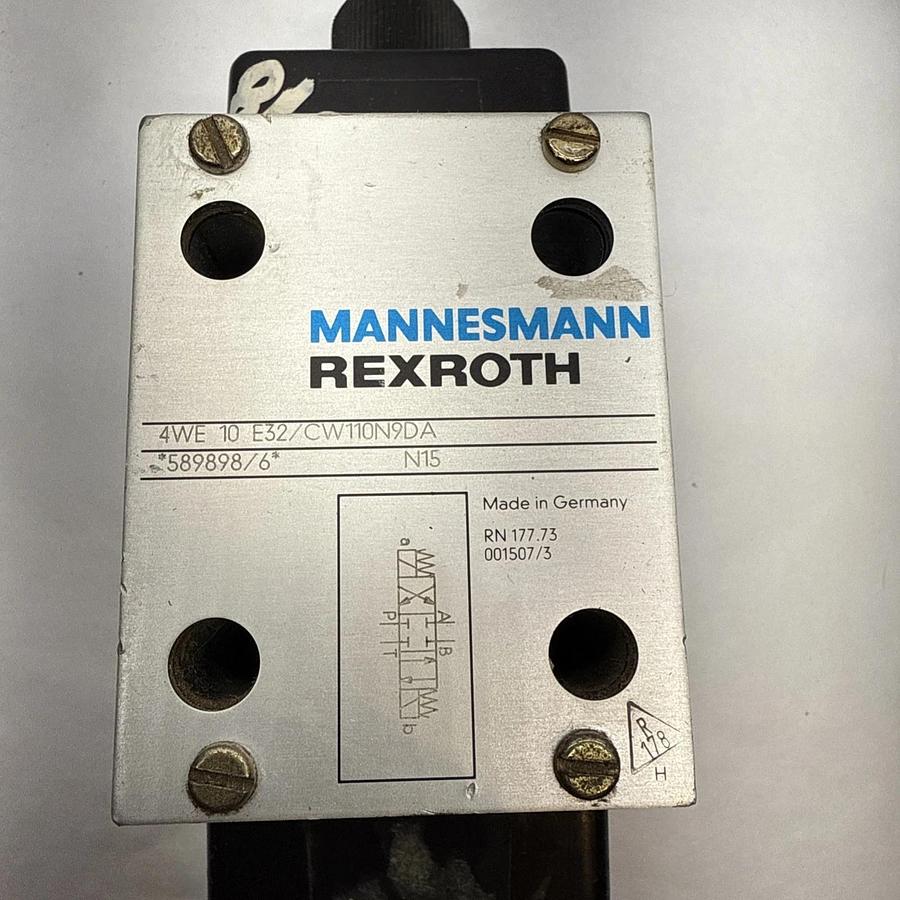 (New) MANNESMANN REXROTH 4WE 10 E32/CW110N9DA  4WE10E32CW110N9DA N15