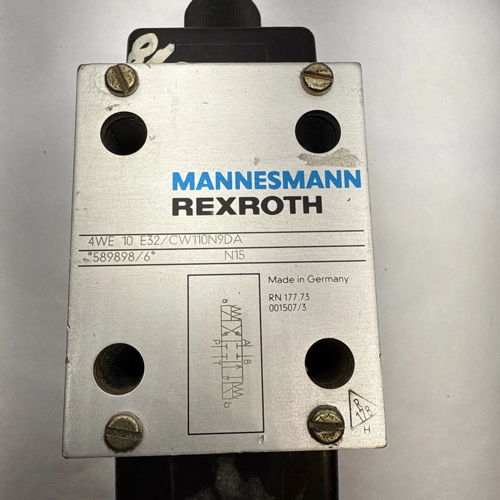 (New) MANNESMANN REXROTH 4WE 10 E32/CW110N9DA 4WE10E32CW110N9DA N15