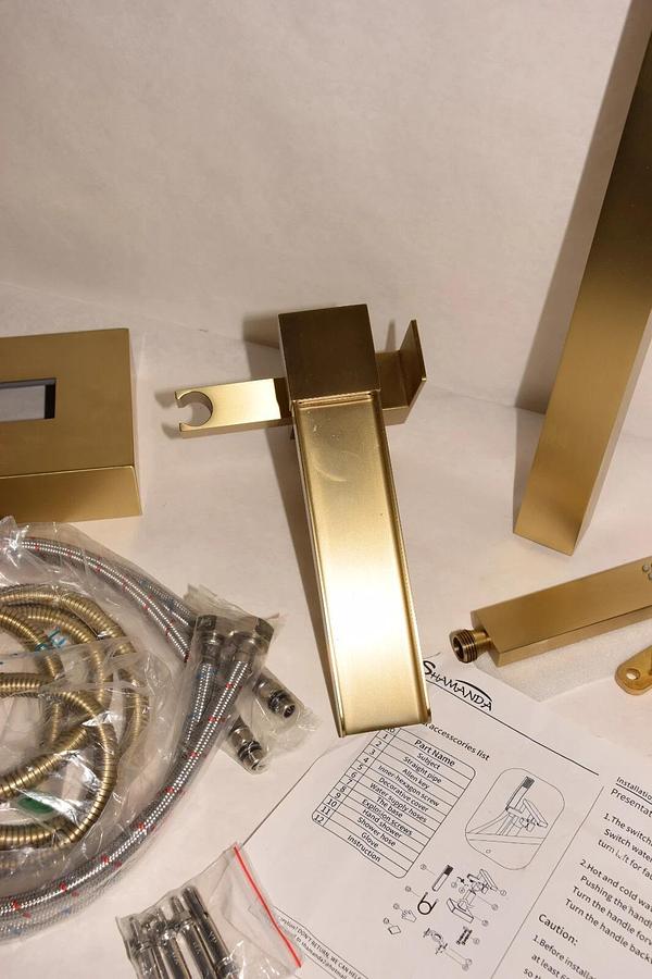 (NEW) SHAMANDA Luxury Freestanding Gold, Bathtub Faucet Single Handle Waterfall