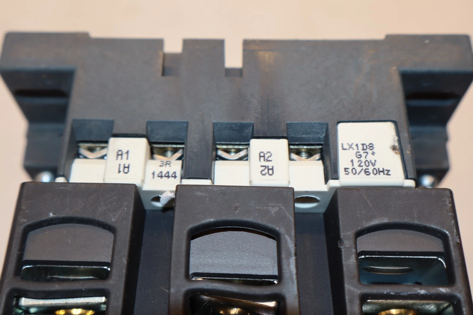 Schneider Contactor LC1D115 1000V 120V coil 250A 3ph (New)