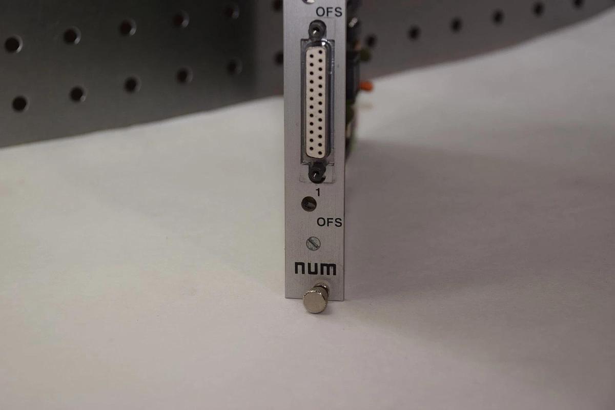 Used NUM AXES V2  200920 J  200822D 200822C26