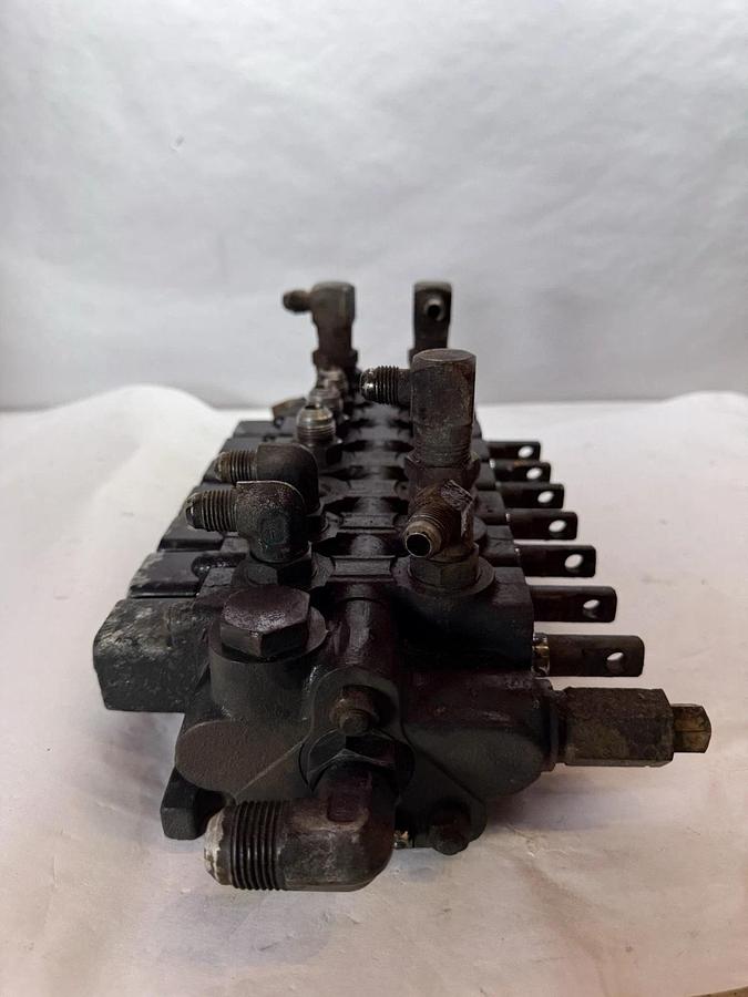 Used Racine C 88 0986 855 006 Challenger Wrecker Hydraulic Valve Block 7 spool Valve