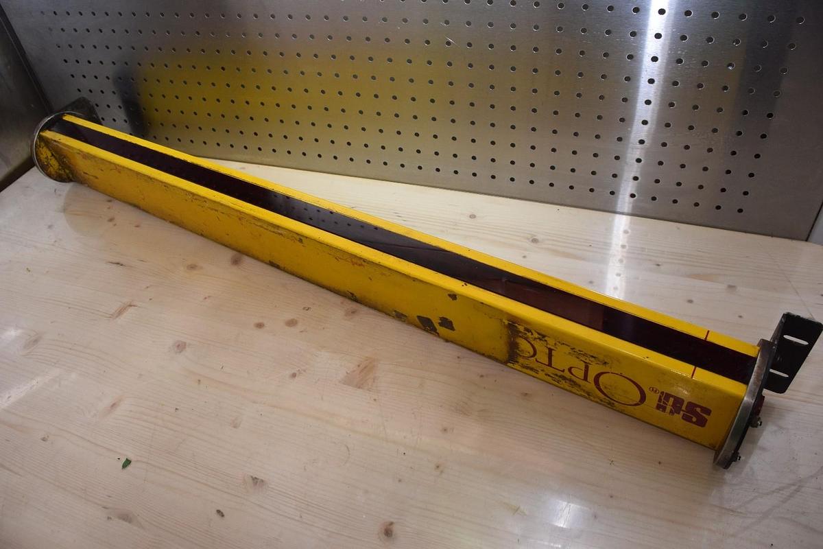 Used STI OPTOSAFE P4136B-2, P4100B-2, SERIES 36" 100' RANGE SAFETY LIGHT CURTAIN