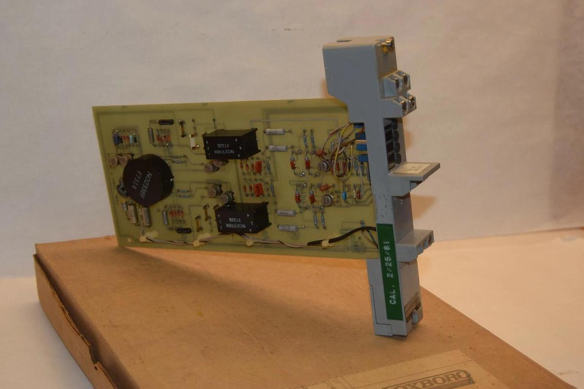 Refurbished FOXBORO 2AI-I2V 2AII2V 4-20Ma Converter Current Voltage