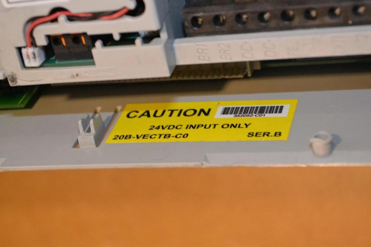 Used ALLEN BRADLEY 20B D 2P1 A 0 NYNANA0 20BD2P1A0NYNANA0  1HP  AC DRIVE