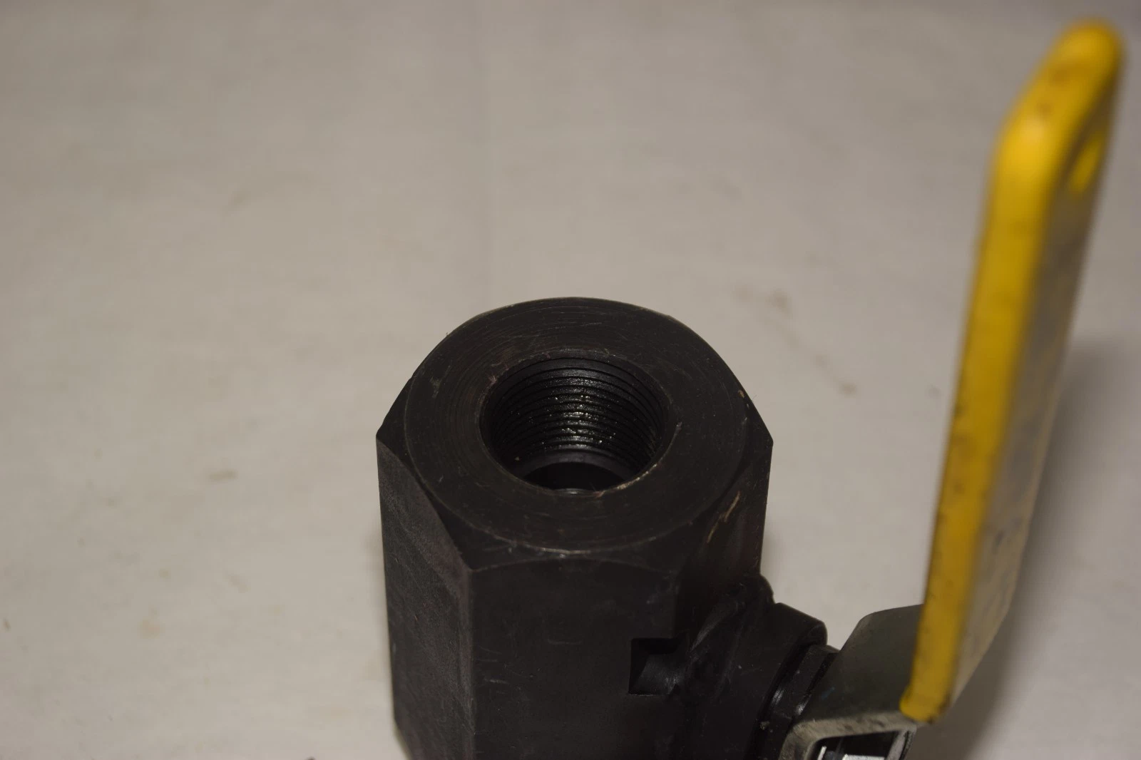 APOLLO 72-100-01 A108 FEMALE BALL VALVE 1" NPT NEW
