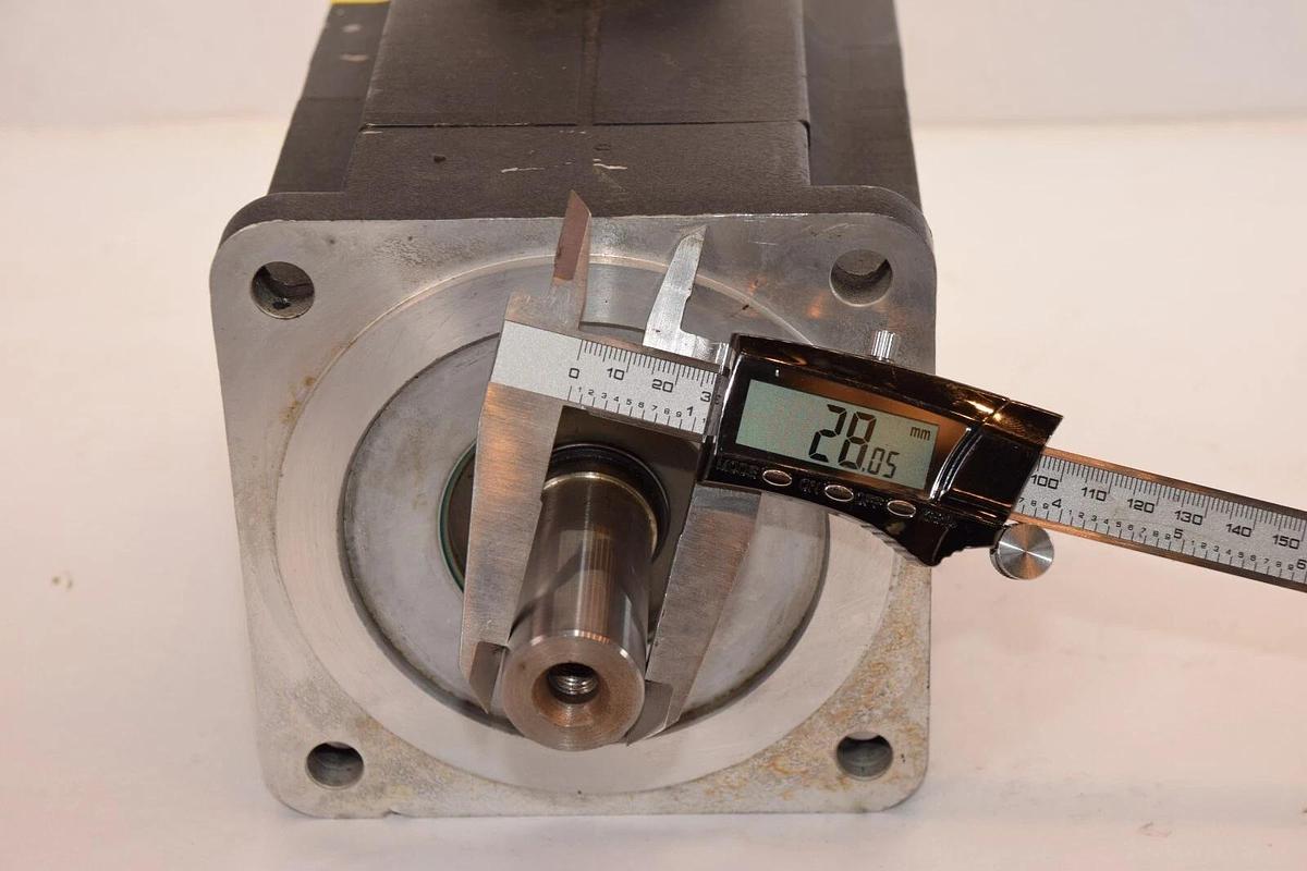 Used Baldor Brushless Servo Motor BSM100C-2250CAP S4P185W105 W0512237422 10nm 1.28kw