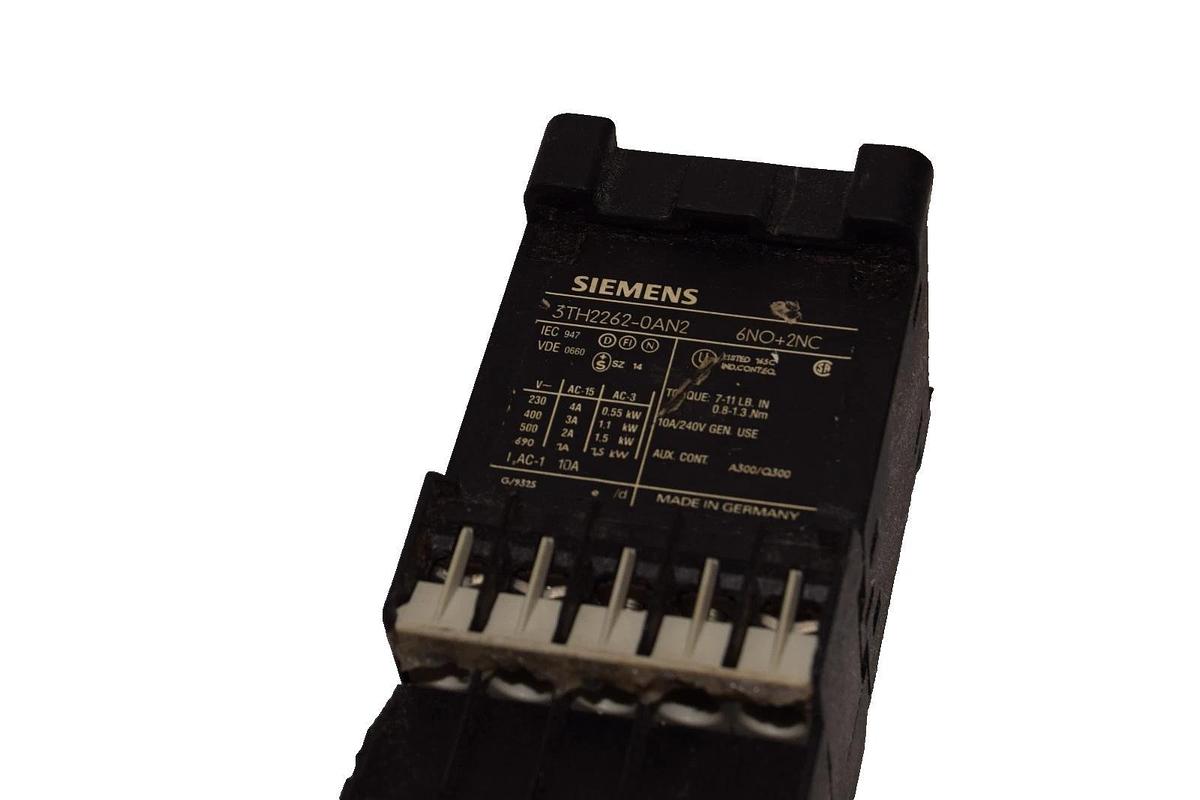 Used Siemens 3TH2262-0AN2 , 3TH22620AN2 220Vac Control Relay