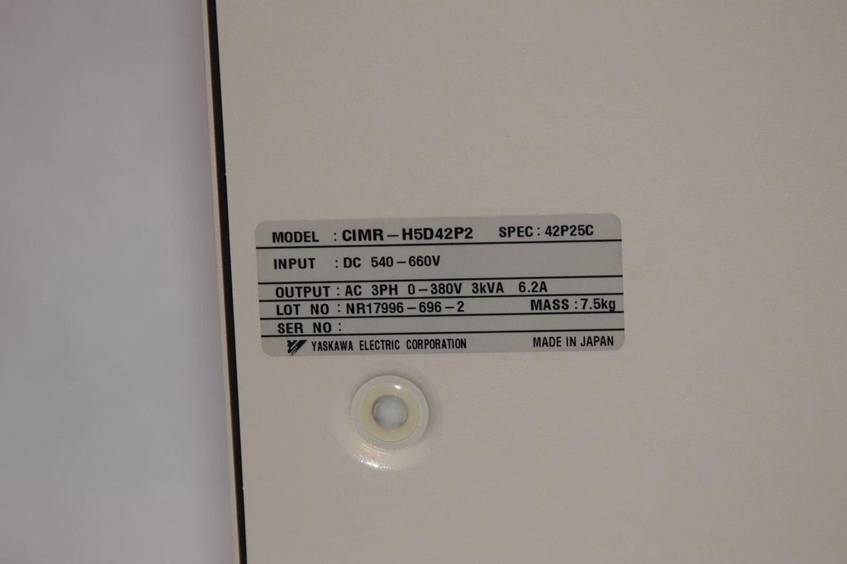 YASKAWA 676H5 Drive CIMR-H5D42P2 42P25C CIMR-H5D42P25C 540-660vdc 3kva 3 kva NEW