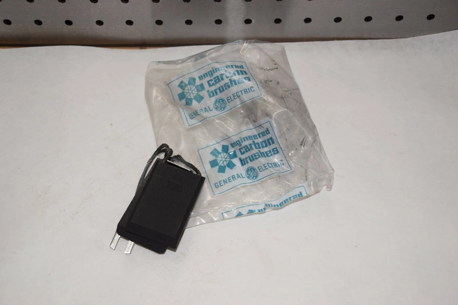 GENERAL ELECTRIC GX T563 GXT563 CARBON BRUSH NEW