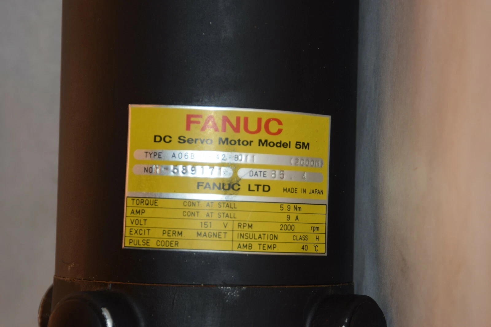 Used FANUC DC Servo Motor 5M A06B-0642-B011 2000N 151V