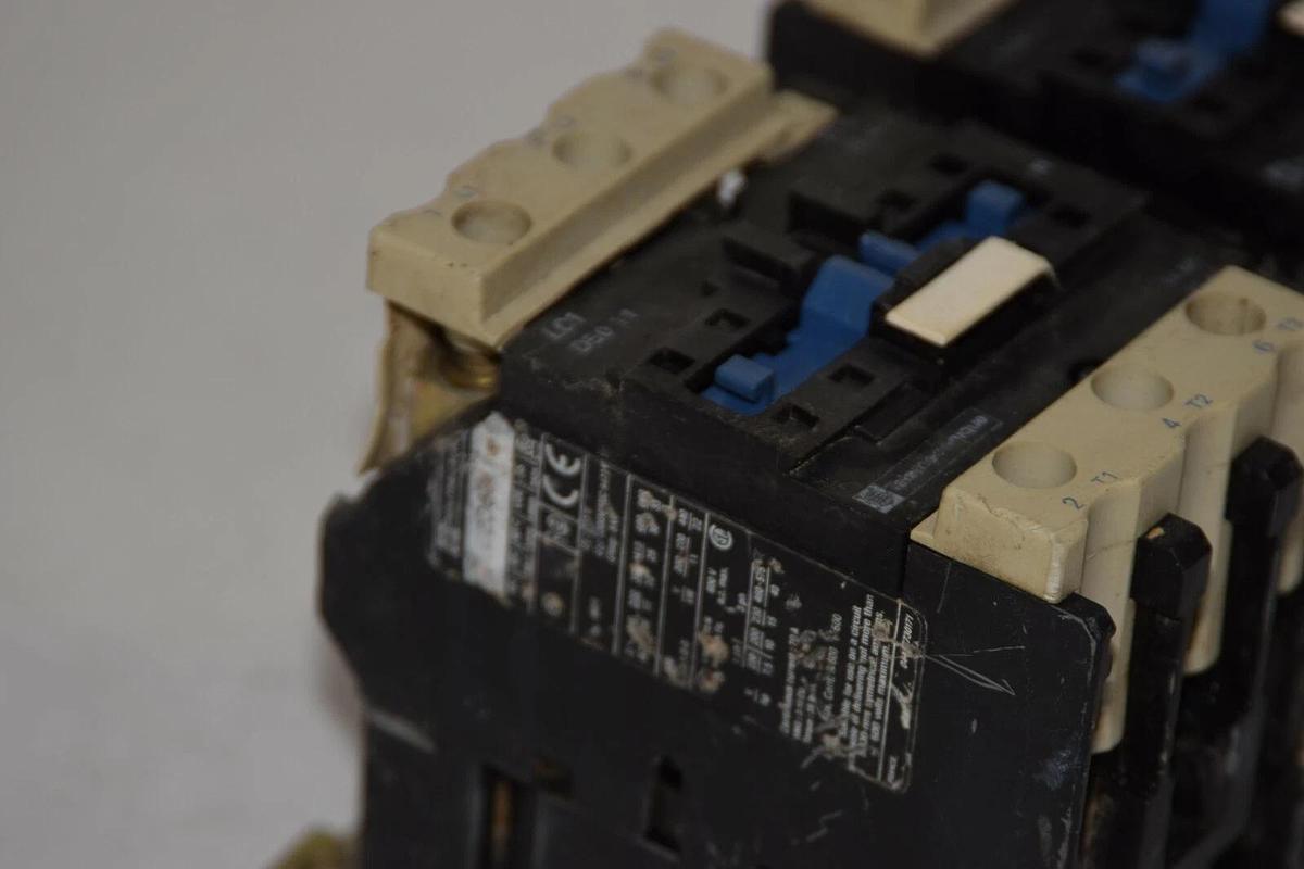 Used TELEMECANIQUE LC2D5011 120V 60Hz 80A Reversing Contactor