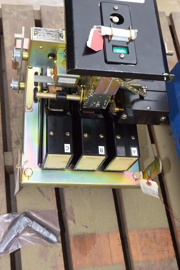 Used Westinghouse Air Circuit Breaker Type DB15 225 Frame Size 600VAC  (New)