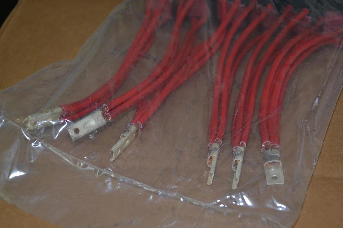 (Pack of 7) HELWIG CARBON MOTOR BRUSH BRUSHES 11-111535-778-2-04 11-111535 NEW