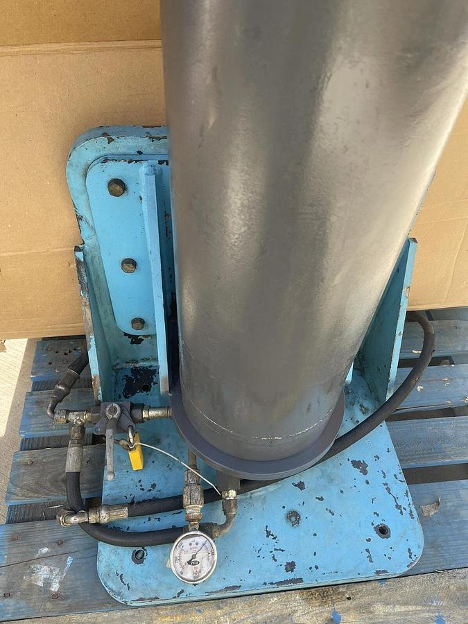 Used Large industrial hyd. Accumulator, Hydraulic Accumulators, 55" x 9"