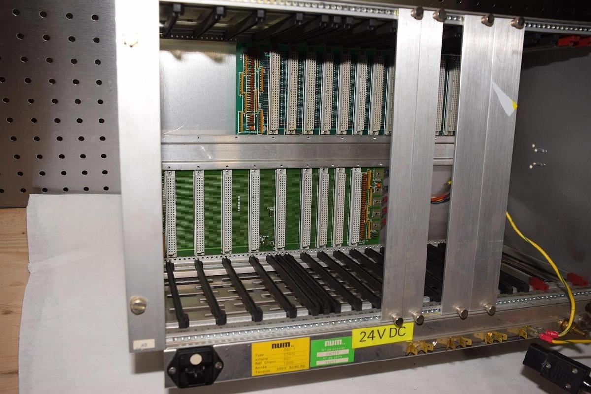 Used NUM Telemecanique 760 F PLC Rack 93650