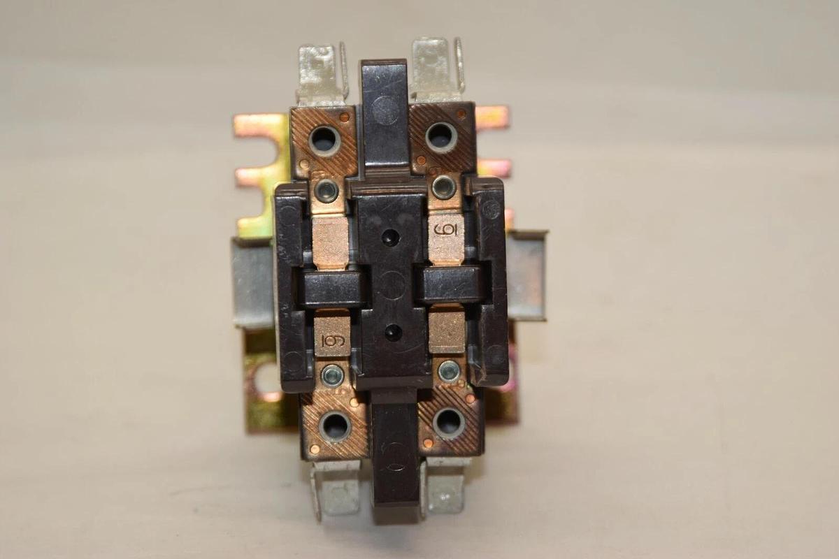 Fasco Contactor 30B020CC 208/240Vac 50/60Hz Coil Contactor