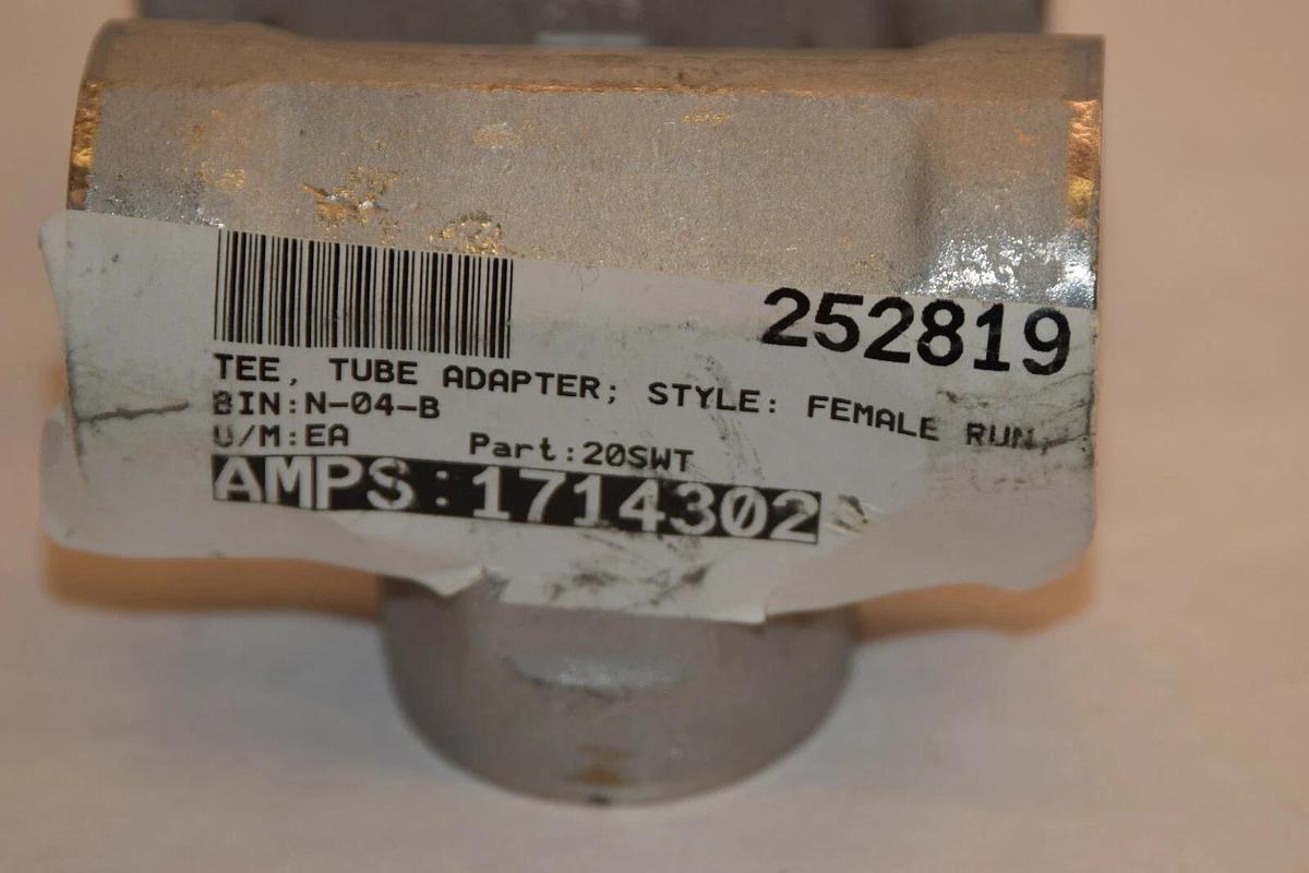 NEW ASP SSP 1714302 20SWT 1-1/4" TEE T TUBE ADAPTER STAINLESS STEEL