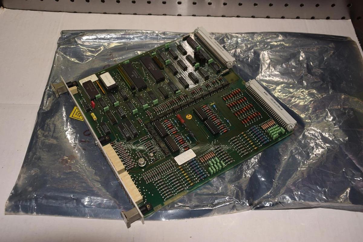 ABB DSDX-110 YB 16 11 02-AH/3 DSDX-110YB161102AH/3 CIRCUIT BOARD NEW