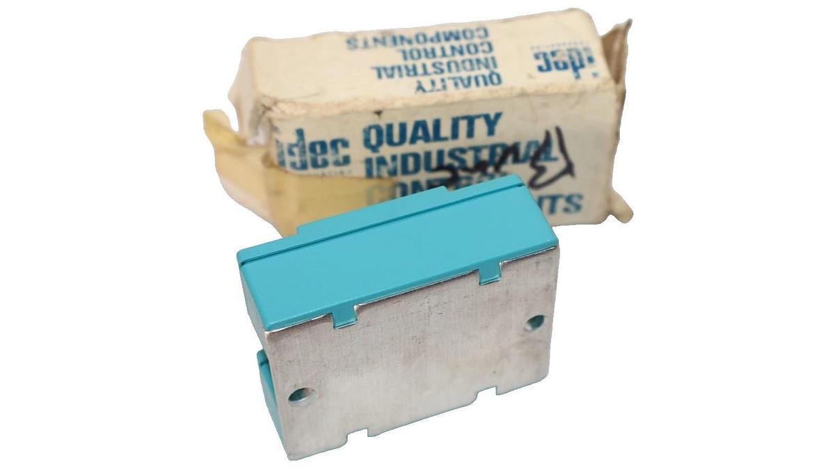 (NEW) IDEC RSSA 25A 90-280Vac Solid State Relay