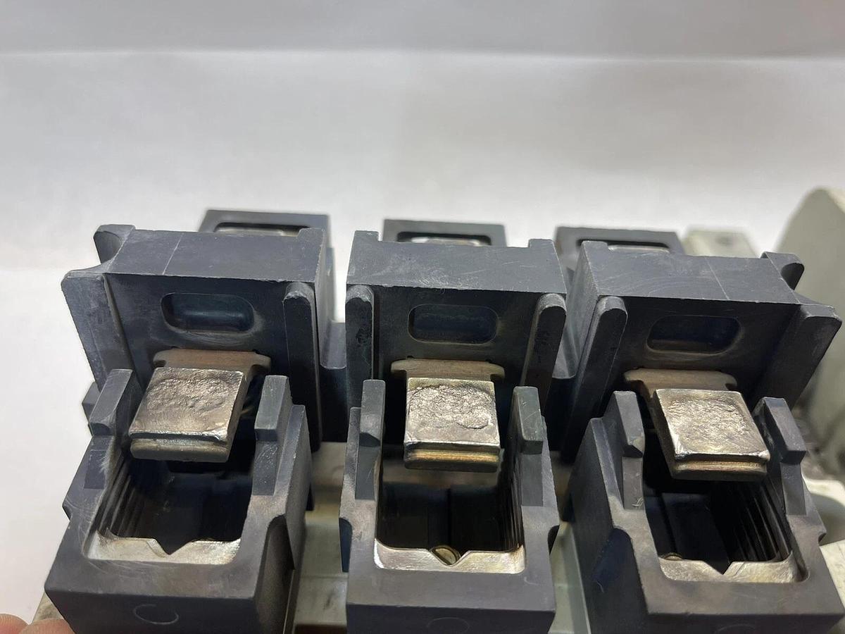 Used Cutler-Hammer 200 Amp contactor C825KN10 120V Coil 3 Poles  600V Series A2 200A