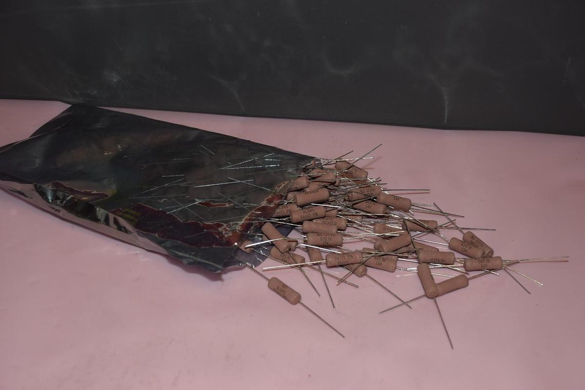 (LOT OF APPROX. 90+/-) HEI ALSR5 MI246 560 ohms RESISTORS NEW