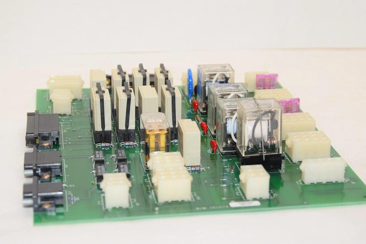 Used EXIDE 118302850 P4 B/M 101073 101073102 Rev P5 EE Relay Interface Module Board