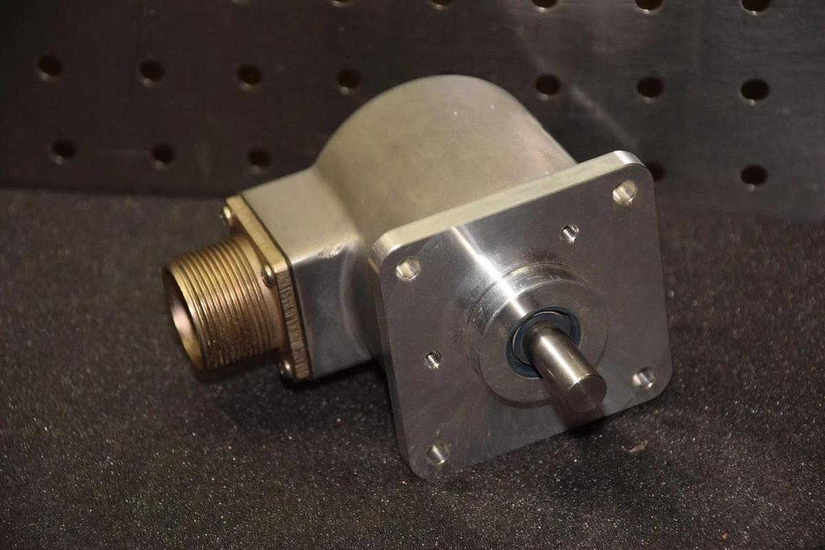 Used ALLEN BRADLEY Encoder  845H-SJDB26DRY2C /C 8-24VDC