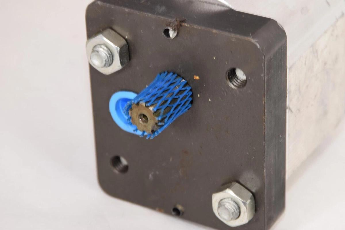 REXROTH Hydraulic Gear Pump R979106795 R 979 106 795 5 NEW