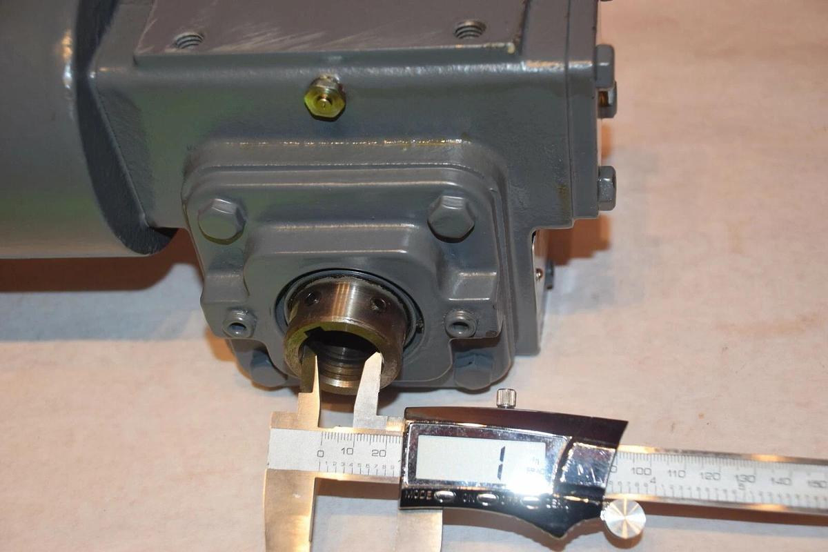 NEW WINSMITH 917CDSNB 917CDSB500X0C1 15 RATIO, 89 HP, 1750 RPM SPEED REDUCER