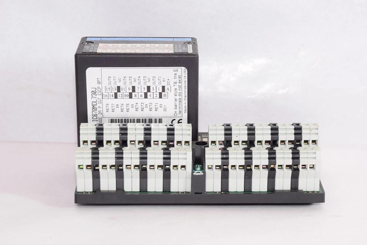 Used GE FANUC IC670CHS002E 24Vdc  I/O Base 2 Tier Box Terminal IC670MDL730J
