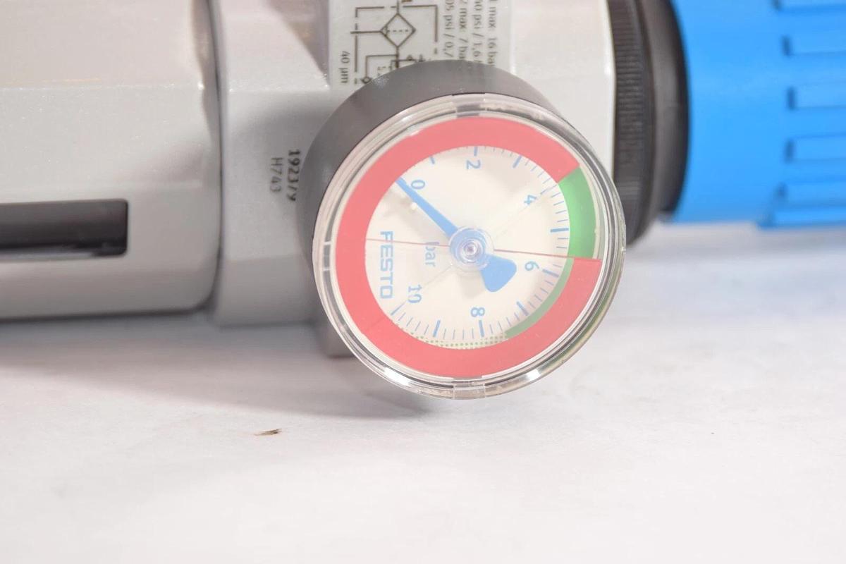 Used FESTO LFR-D-7-DI-MAXI 16Bar 240psi 0-10 Bar Gauge Pneumatic Filter Regulator