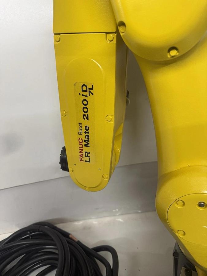 Refurbished Fanuc LR Mate 200iD/7L Industrial Robot A05B-1142-B301 LR MATE 200iD 7L W/ cable