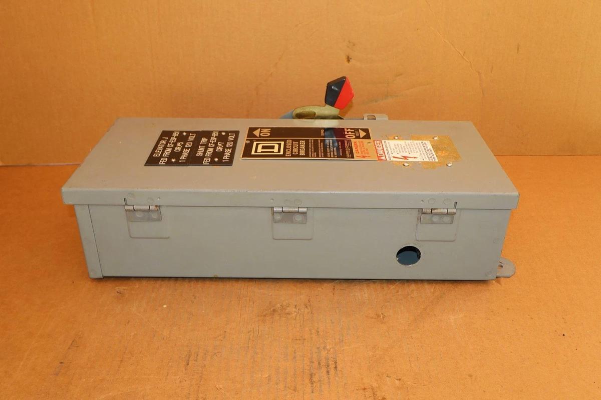 Square D Enclosed Breaker disconect FA-100-AWK 100A w/ 20A Breaker FAL220201021
