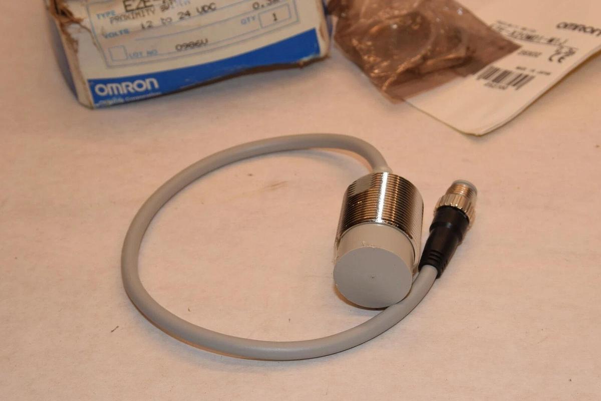 (NEW) OMRON E2E-X20MD1-M1J E2EX20MD1M1J 12-24Vdc 0.3M Proximity Switch
