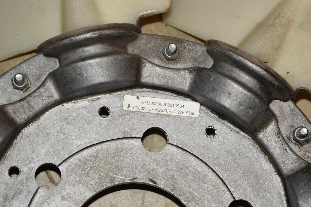 (NEW) MULTI WING ASM00000000613564 44" 3-9/32" Bore Industrial Truck Fan *READ*